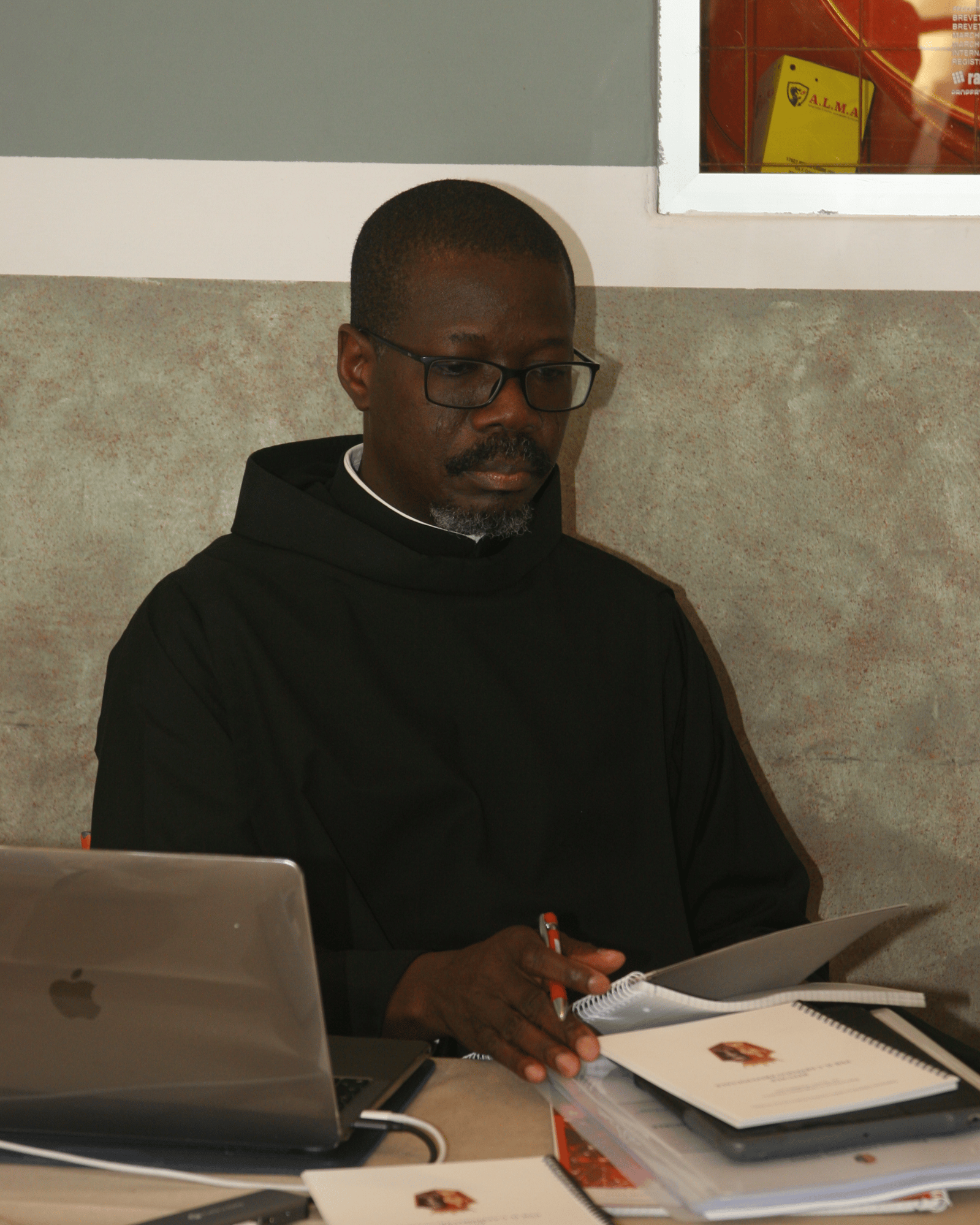 il Rev.mo  P.Generale, Presidente del Capitolo