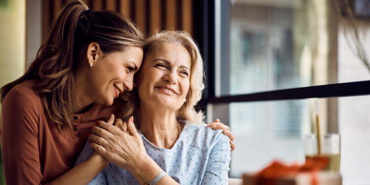 donne che si confortano parlando dei propri disturbi emotivi comuni