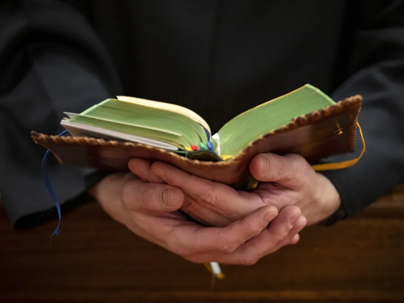 fatebenefratello mani